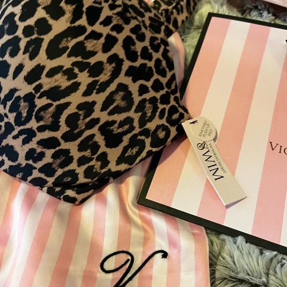 Victoria's Secret Animal Print  SWIM twisted front bikini top 40DD BEAUTIFUL!! - Picture 8 of 11